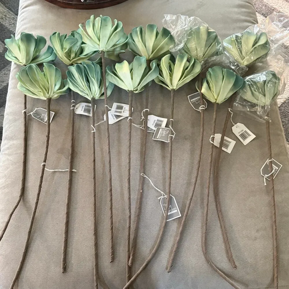 The Light Garden Collection lot 10